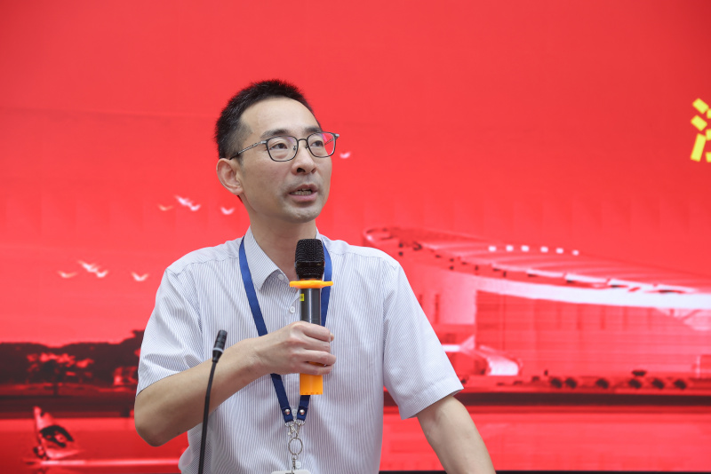 1739263062189274Peat.jpg 浙江東方首期“東方俊才”中層管理干部培訓班正式開班 浙江大學經(jīng)濟學院副院長朱希偉.jpg