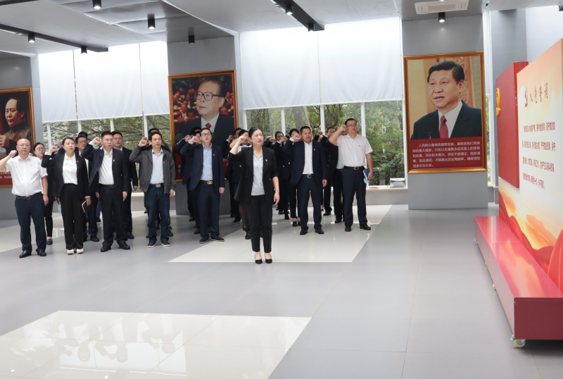 1739863275378560llhH.png 明底線 知敬畏 守初心 浙江東方開展2022年警示教育活動 入黨宣誓.png